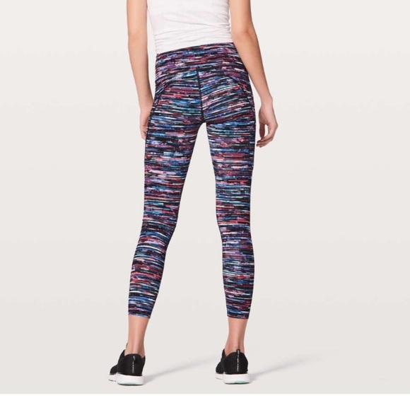Lululemon Fast and Free Tight Nulux, Hinshu Alpine White Multi. Size 6 - Picture 1 of 16